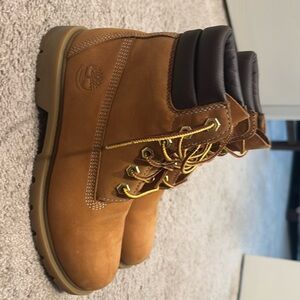 Women’s Timberland - Size 6